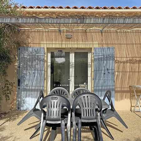 Pleasant Gite, With Collective Heated Swimming Pool, In The Heart Of The Alpilles In Mouries, 4/6 People. Villa Buitenkant foto